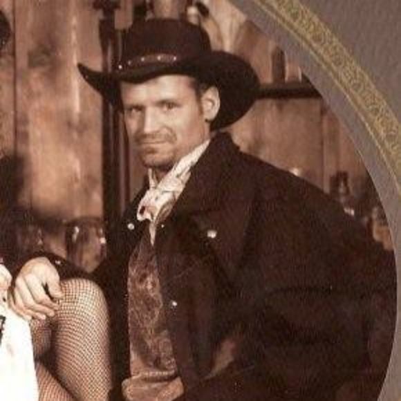 Meet your Posher, Edward - Picture 1 of 3